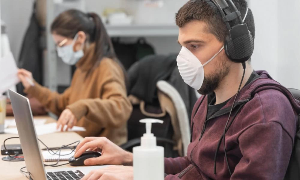 Έρευνα: Ποια κατηγορία εργαζομένων είναι πιθανότερο να μολυνθεί από κορoνοϊό
